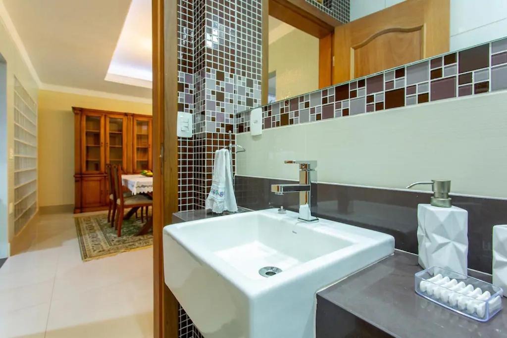 Alt House 706 Norte Hotell Brasília Eksteriør bilde